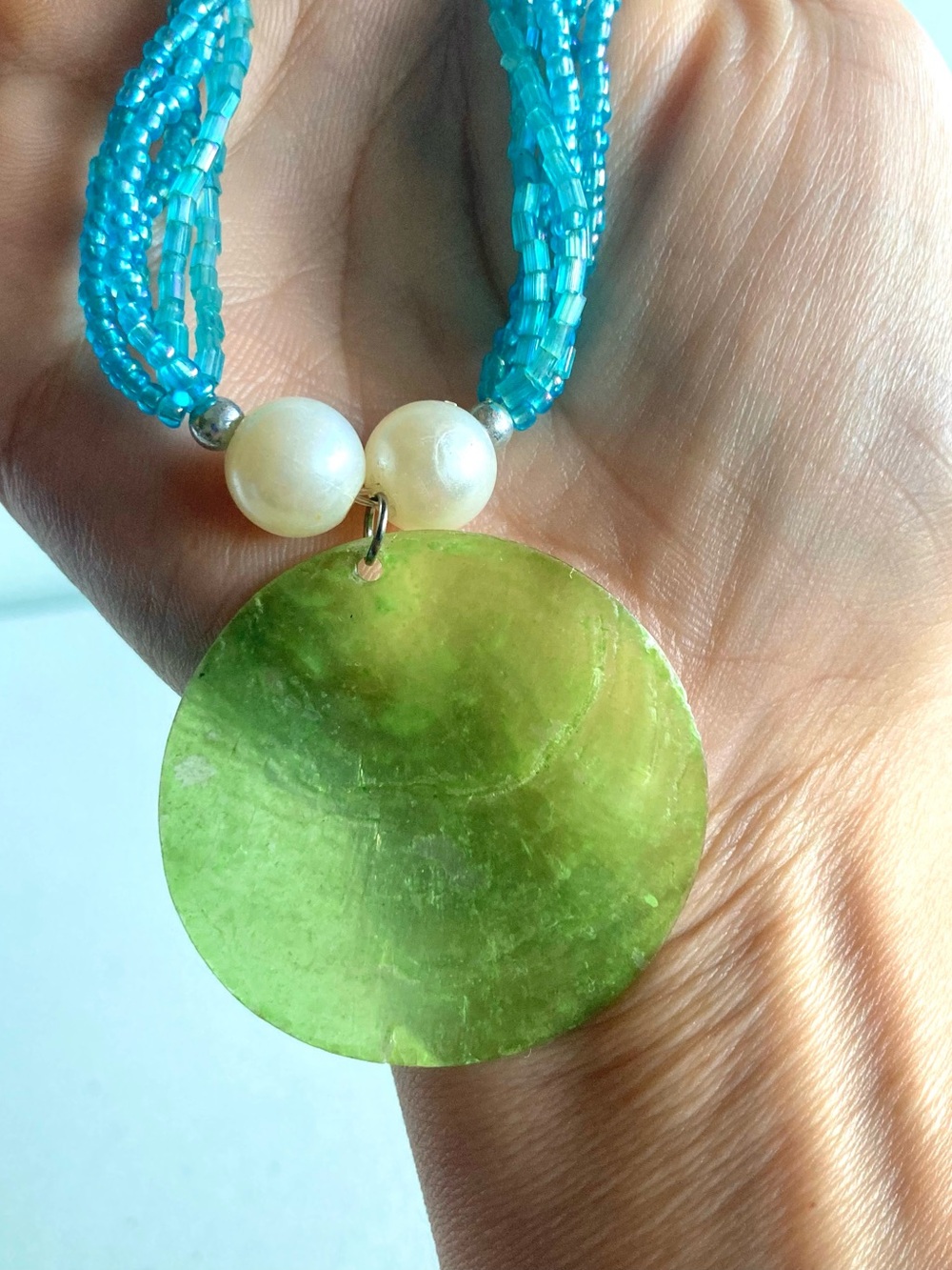 Blue seas Beaded Necklace with Green shell like Pendant - Picture 3 of 7
